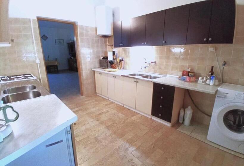 Пансион Guesthouse Cecilia