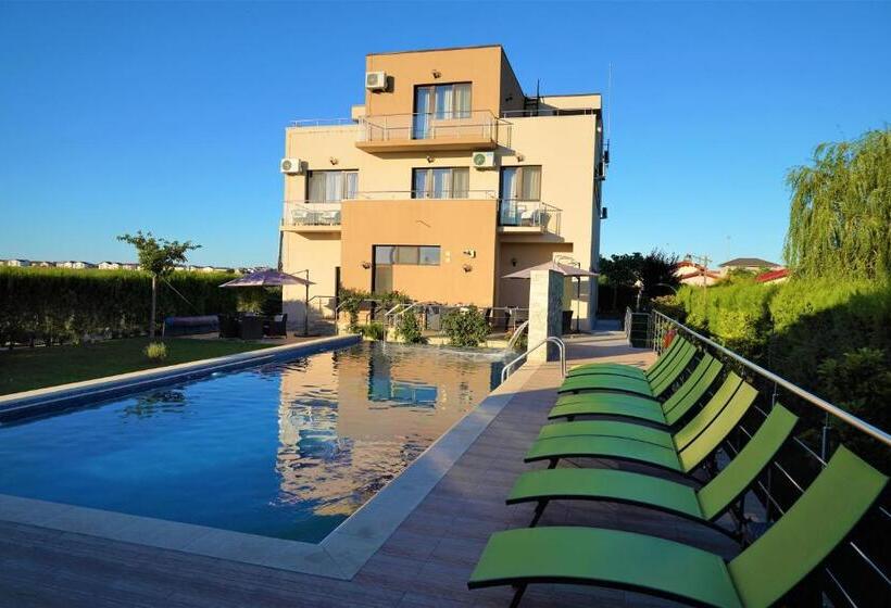 ペンション Indeep Club