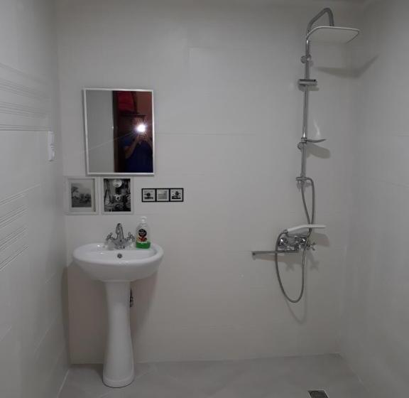 پانسیون Merabi Guest House