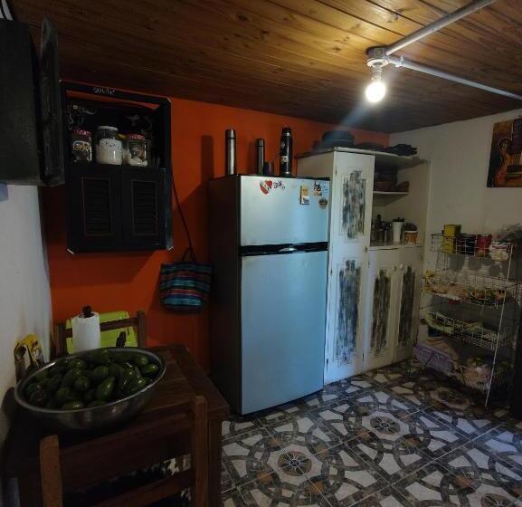 Пансион Onda Verde Hostel