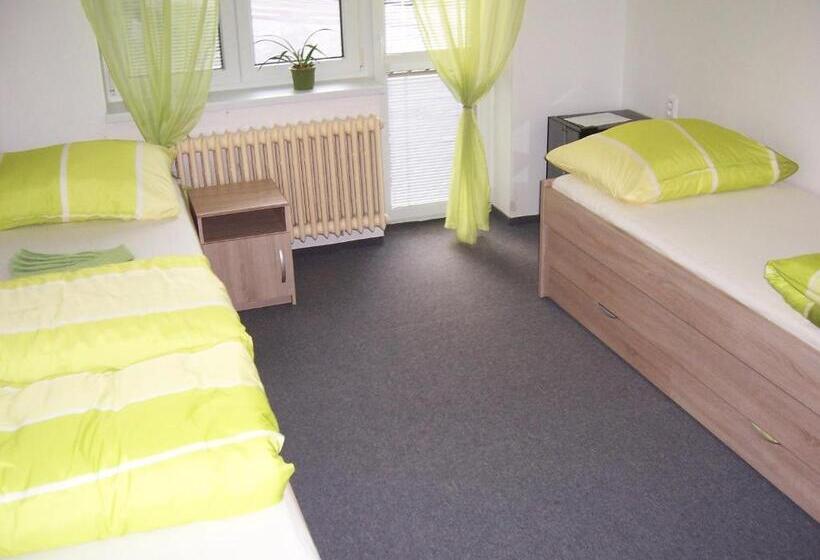 פנסיון Penzion Na Rozcestí