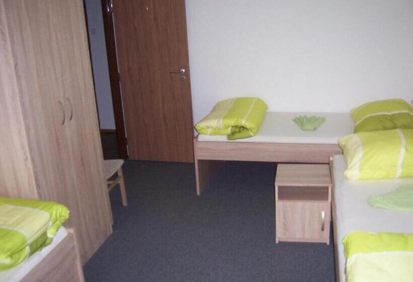 פנסיון Penzion Na Rozcestí