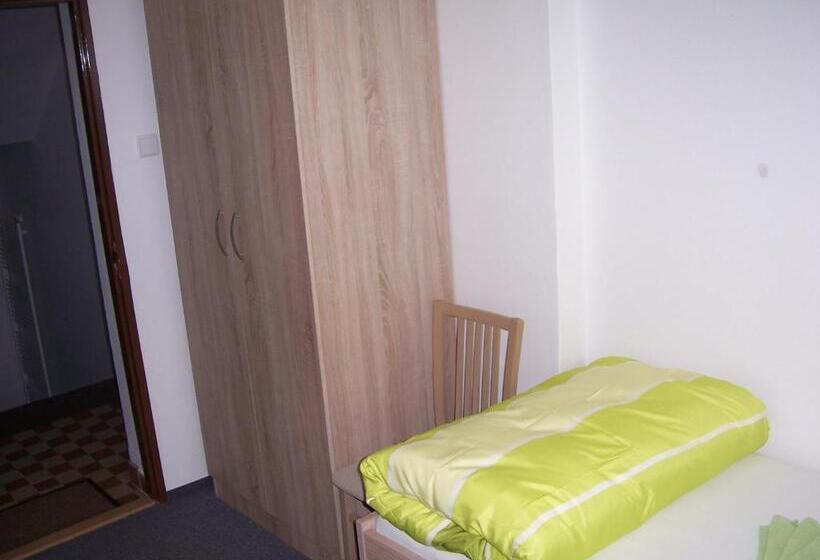 פנסיון Penzion Na Rozcestí