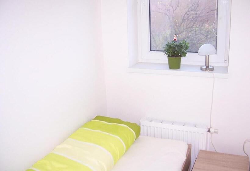 פנסיון Penzion Na Rozcestí