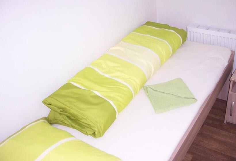 פנסיון Penzion Na Rozcestí