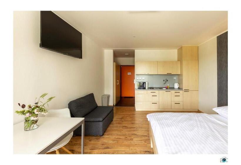 膳宿费 Penziony Gaudeo