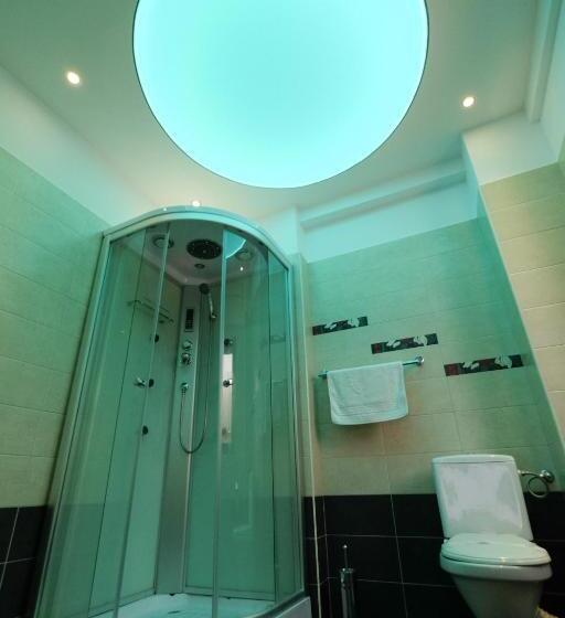 פנסיון Royal Paradise Beach