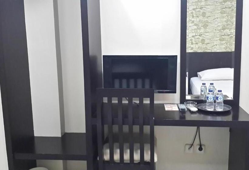 Pension Wisma Davinci Roxy