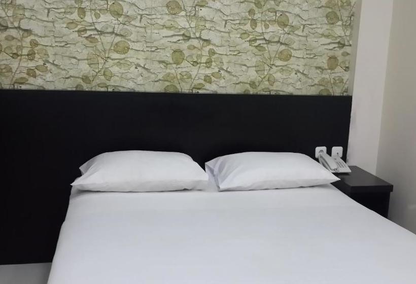 Pension Wisma Davinci Roxy