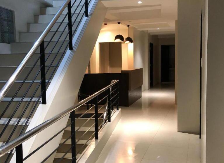 Reddoorz @ Golite Old Albay   Hostel