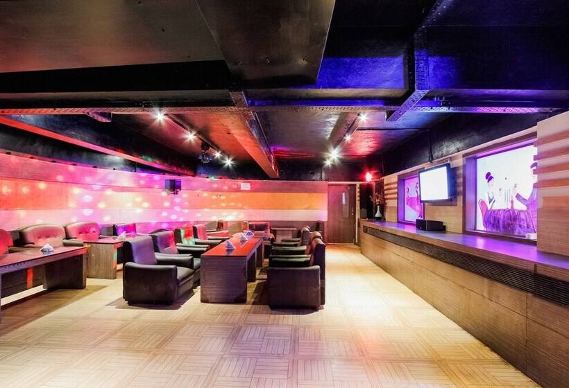 Capital O 61144 Hotel Raj