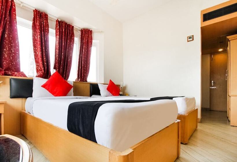 Capital O 61144 Hotel Raj