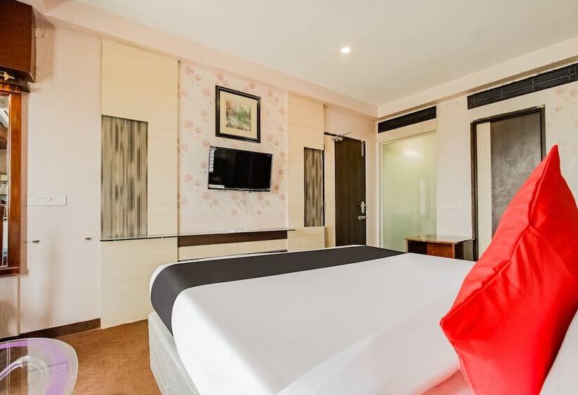 Capital O 61144 Hotel Raj