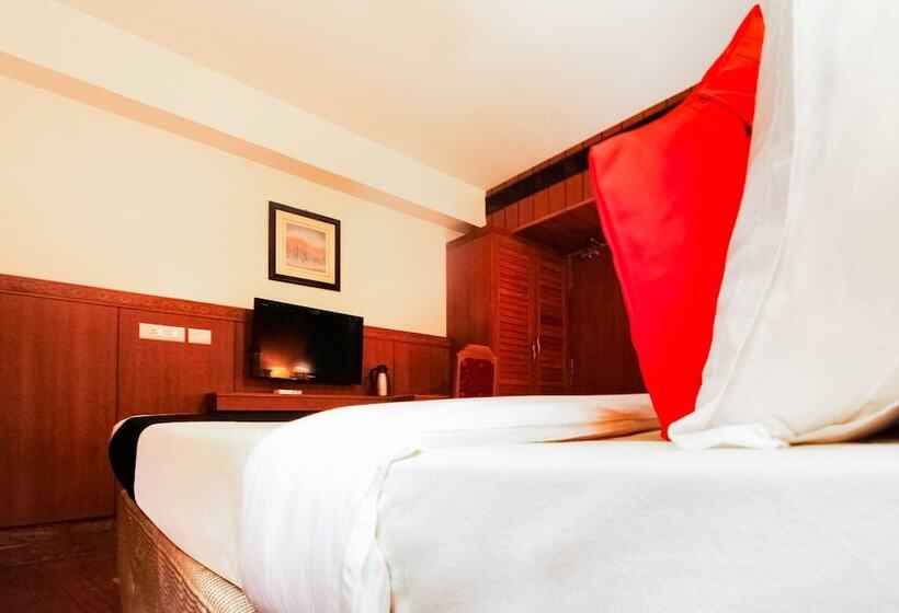 Capital O 61144 Hotel Raj