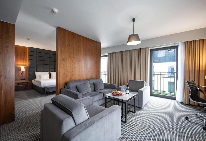 Heron Live Hotel Marina & Spa