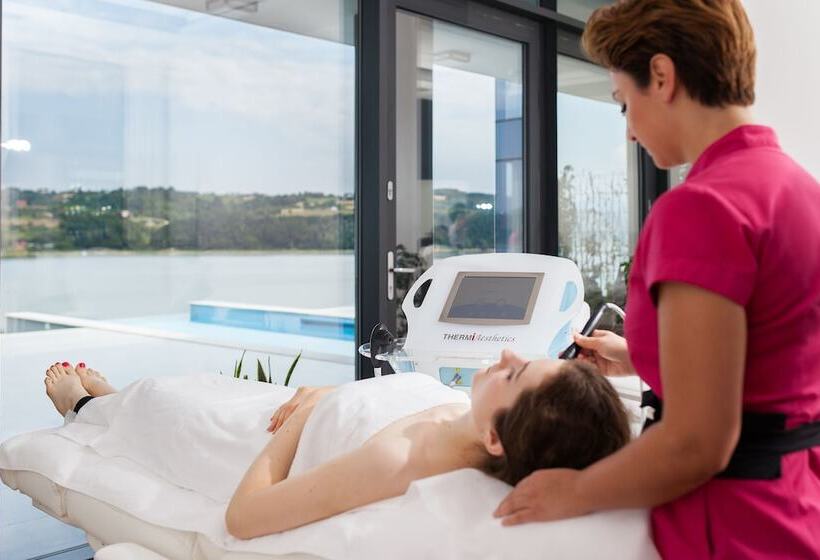 Heron Live Hotel Marina & Spa