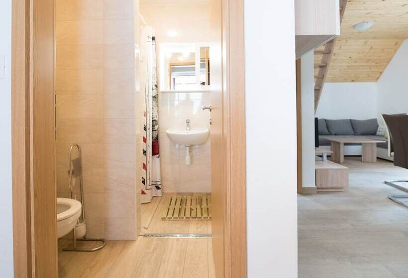 هتل House Dormica