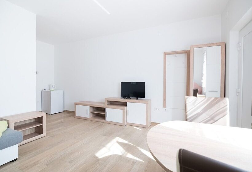 هتل House Dormica