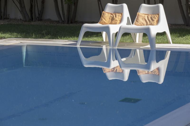 בית מלון כפרי Infinity White Complex