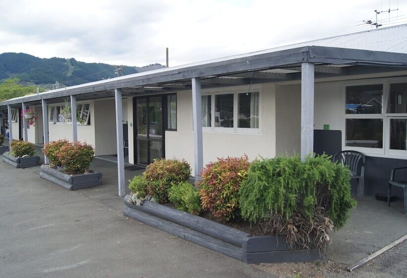 Отель Richmond Holiday Park