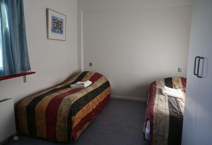 هتل Sulisartut Højskoliat