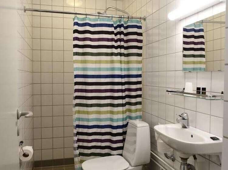 هتل Sulisartut Højskoliat