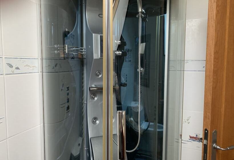 펜션 Le Clos Des Tilleuls D Day Home, Chambres D Hôtes, Suite Avec Sauna Privatif, Suite Avec Balnéothéra