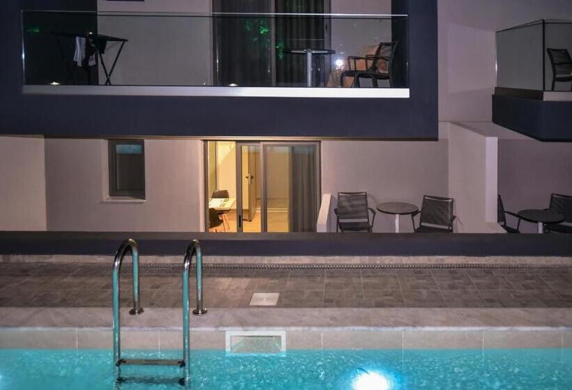 Del Mar  Adults Only