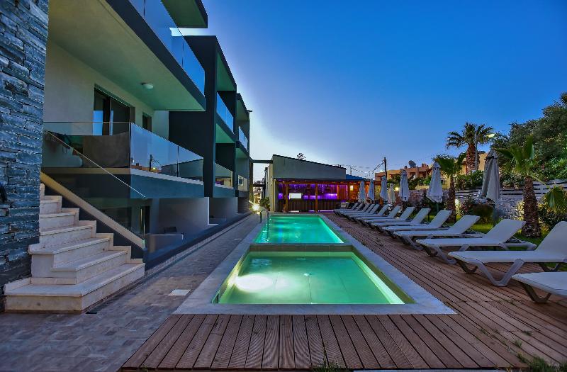 Del Mar  Adults Only