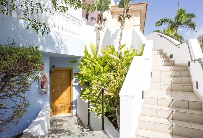 Отель Atlas Suites Tenerife