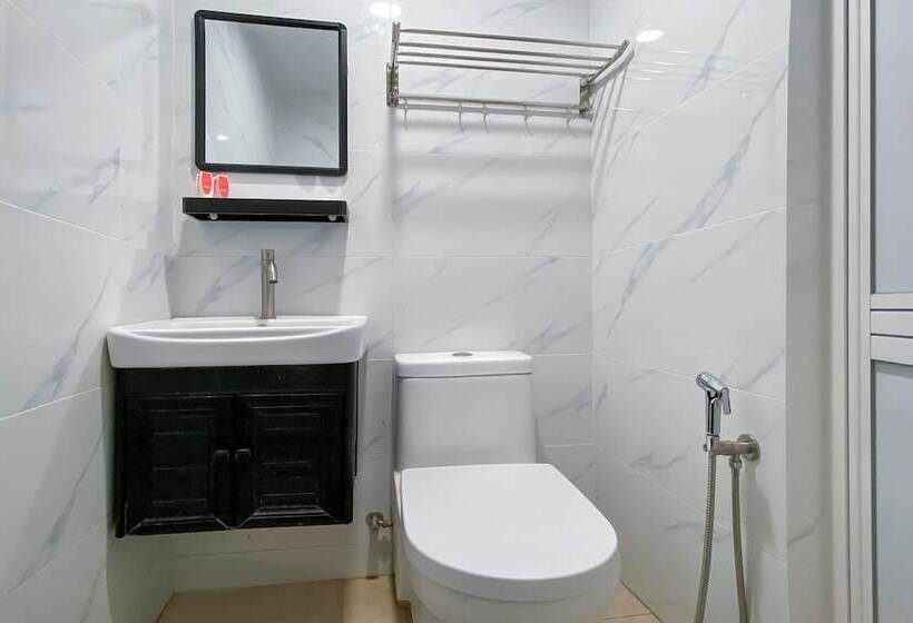 Отель Coop By Oyo Rooms