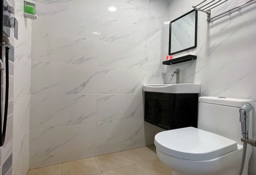 Отель Coop By Oyo Rooms