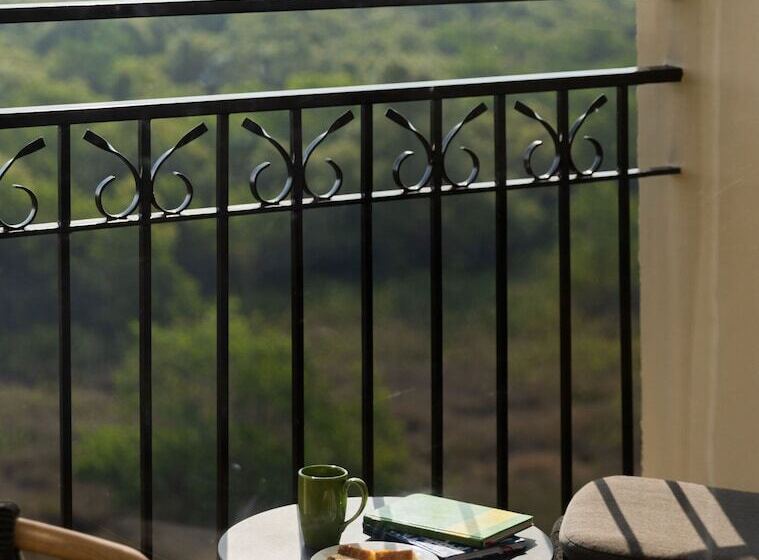 هتل Holiday Inn Goa Candolim