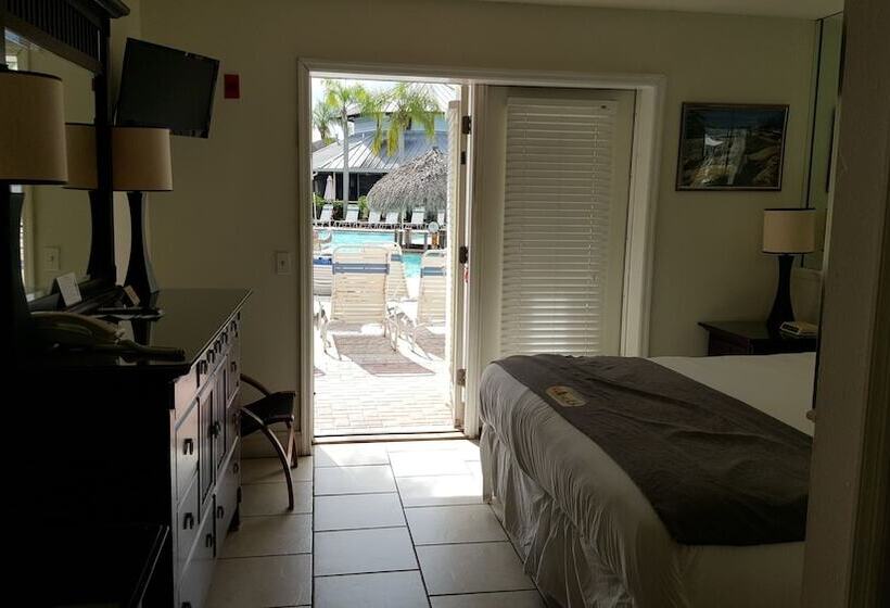 فندق Paradise Lakes Resort, Clothing Optional Resort   Adult Only