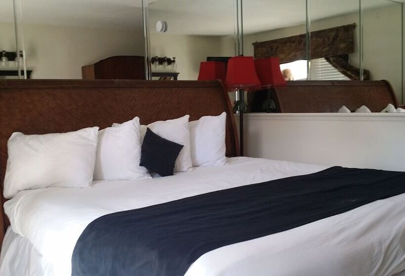 فندق Paradise Lakes Resort, Clothing Optional Resort   Adult Only