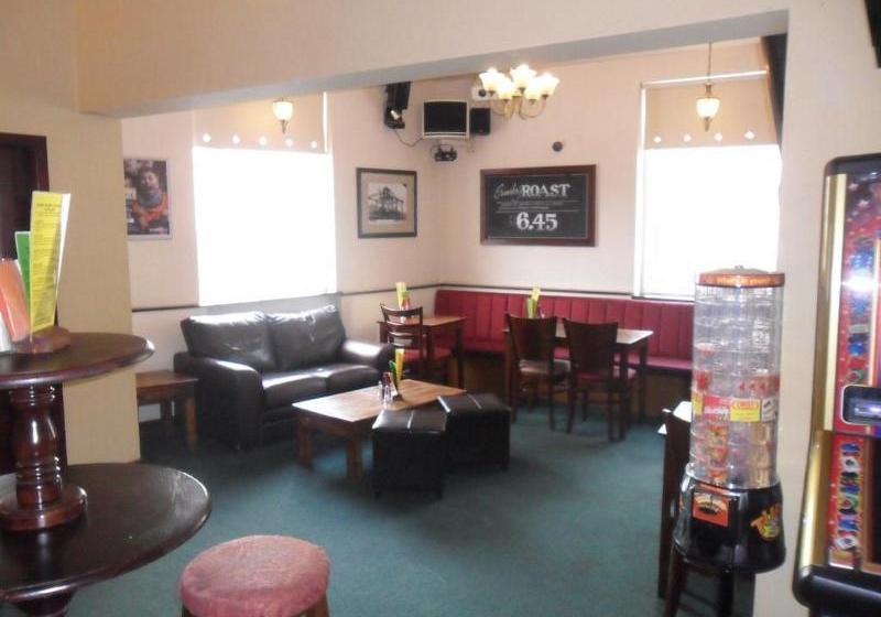 Main Top Hotel By Oyo Rooms