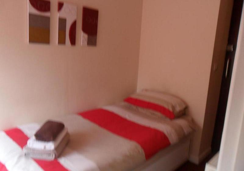 Main Top Hotel By Oyo Rooms