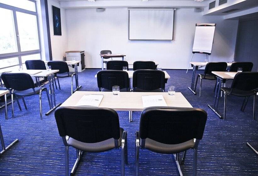 Academic Hotel & Congress Centre