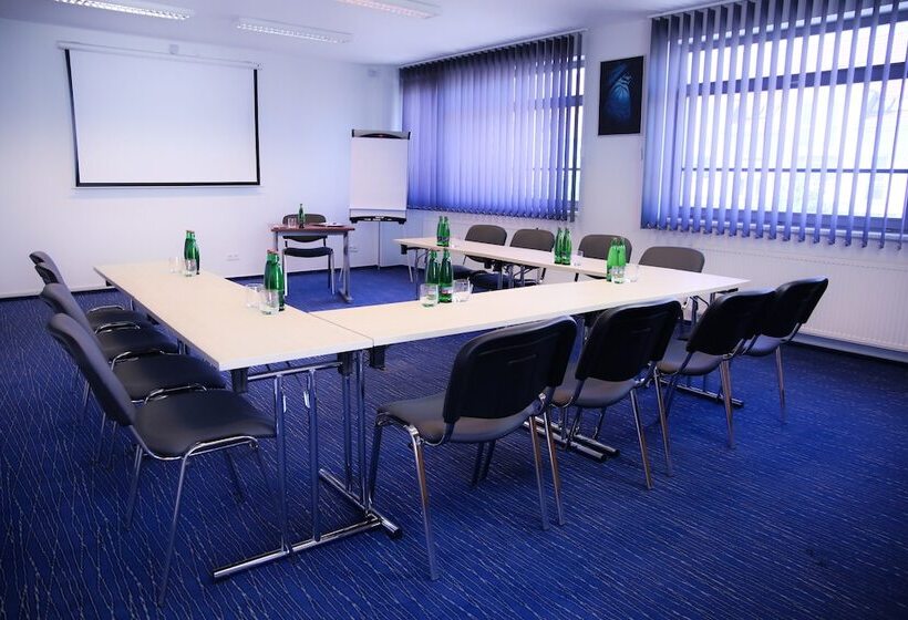 Academic Hotel & Congress Centre