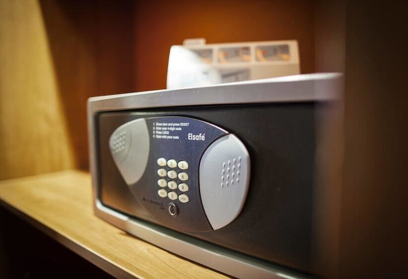 Academic Hotel & Congress Centre