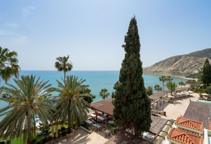 Columbia Beach Resort