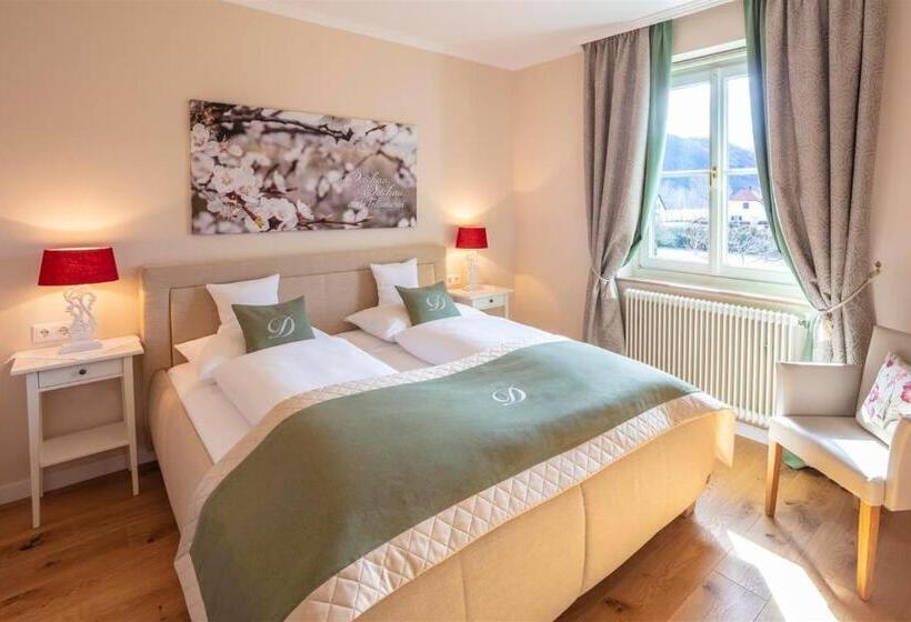 Donauhof   Hotel Garni