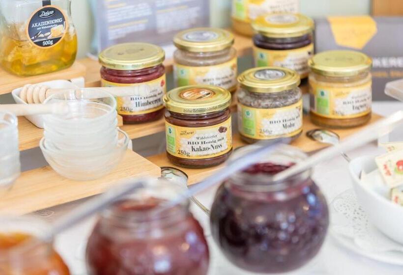 Donauhof   Hotel Garni