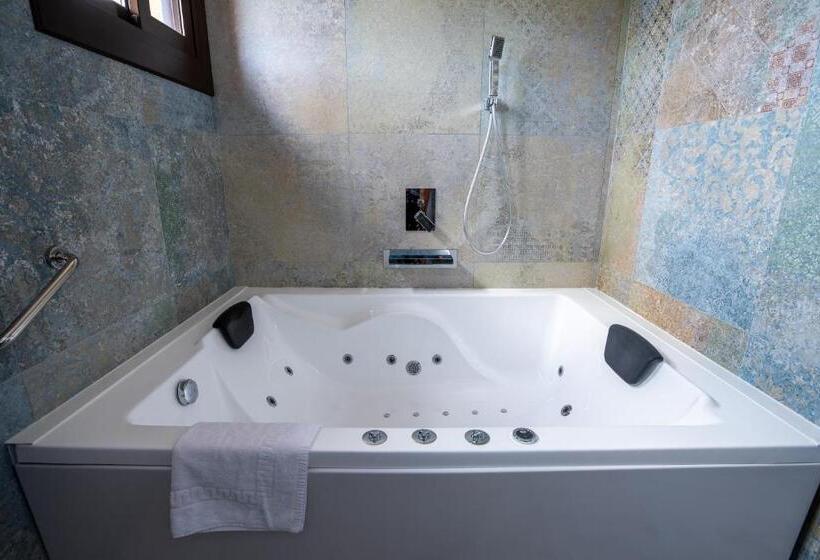 Сельский отель El Molí De Pontons Suites Con Jacuzzi Spa