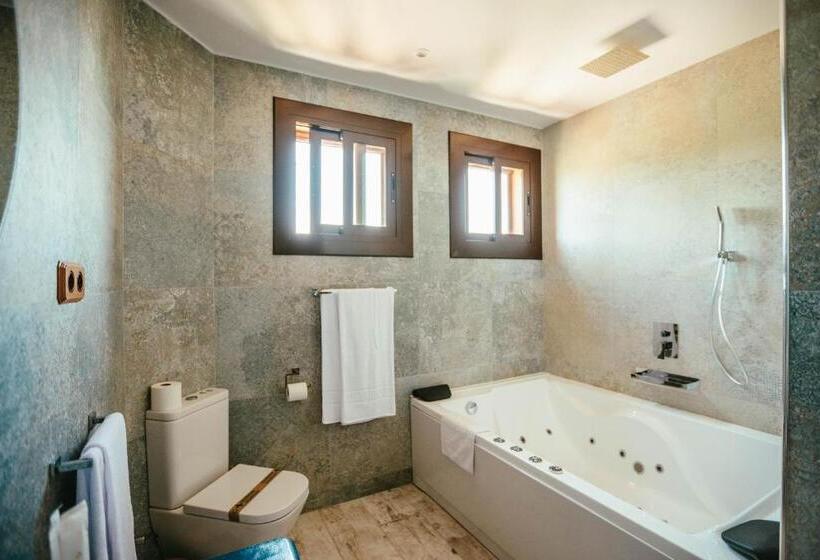 Сельский отель El Molí De Pontons Suites Con Jacuzzi Spa