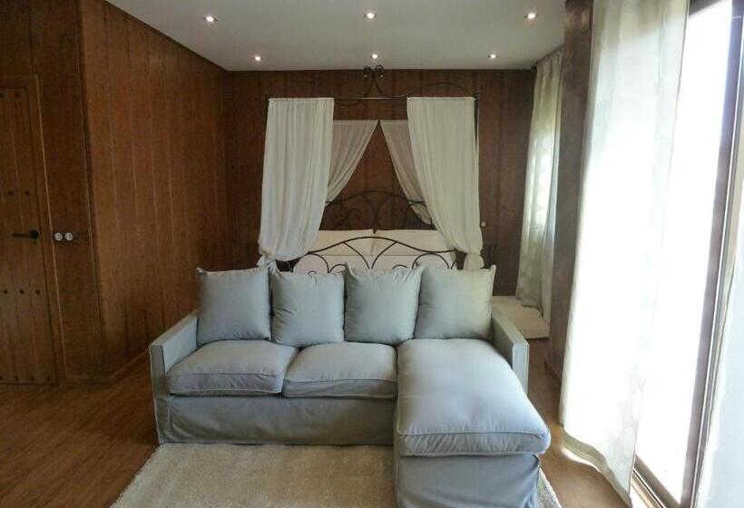 Сельский отель El Molí De Pontons Suites Con Jacuzzi Spa