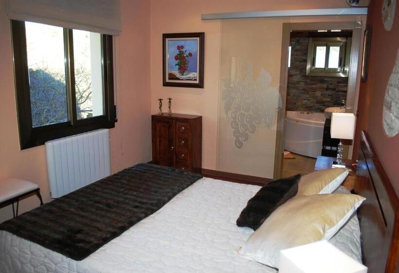 Сельский отель El Molí De Pontons Suites Con Jacuzzi Spa