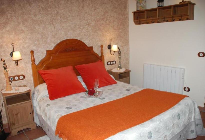 Сельский отель El Molí De Pontons Suites Con Jacuzzi Spa