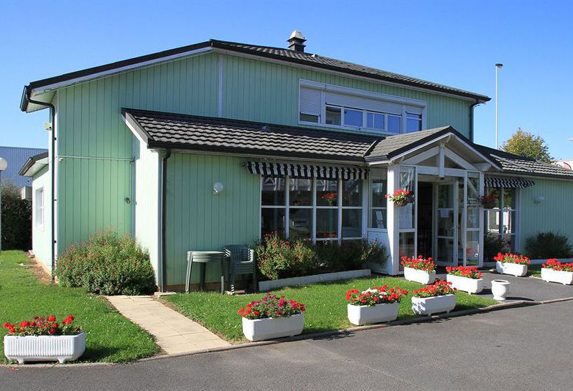 Отель Fast Caen Memorial