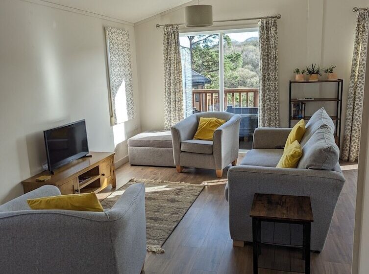 Great Trethew Manor Hotel & Self Catering Lodges